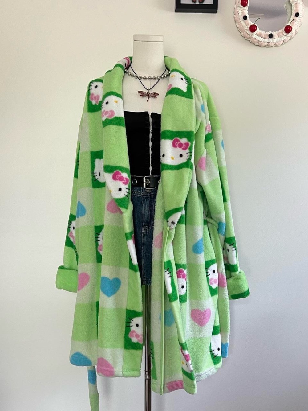 vintage 2007 Sanrio Hello Kitty Green Plush Robe - Picture 2 of 8